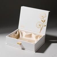 Boîte cadeau de luxe magnétique doublée de satin, emballage papier pour cheveux, boîtes à gobelets, boîtes à artisanat avec poignée, boîtes à perruques personnalisées avec logo, réutilisables