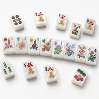 Ensemble de Mahjong Américain de Luxe en Nacre, 160 Tuiles Acryliques Nacrées Gravées Motifs Papillon, Couronne et Cœur, pour 4 Joueurs, Idéal pour les Fêtes