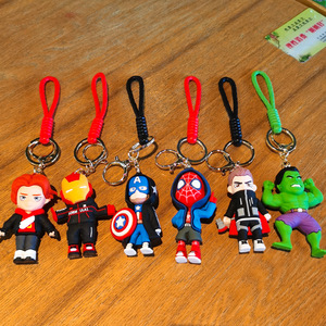 Portachiavi <span class=keywords><strong>Marvel</strong></span> Supereroi: Ciondolo Captain America e <span class=keywords><strong>Iron</strong></span> <span class=keywords><strong>Man</strong></span> con Portachiavi in Gomma di Spider-<span class=keywords><strong>Man</strong></span> - Product Image 1