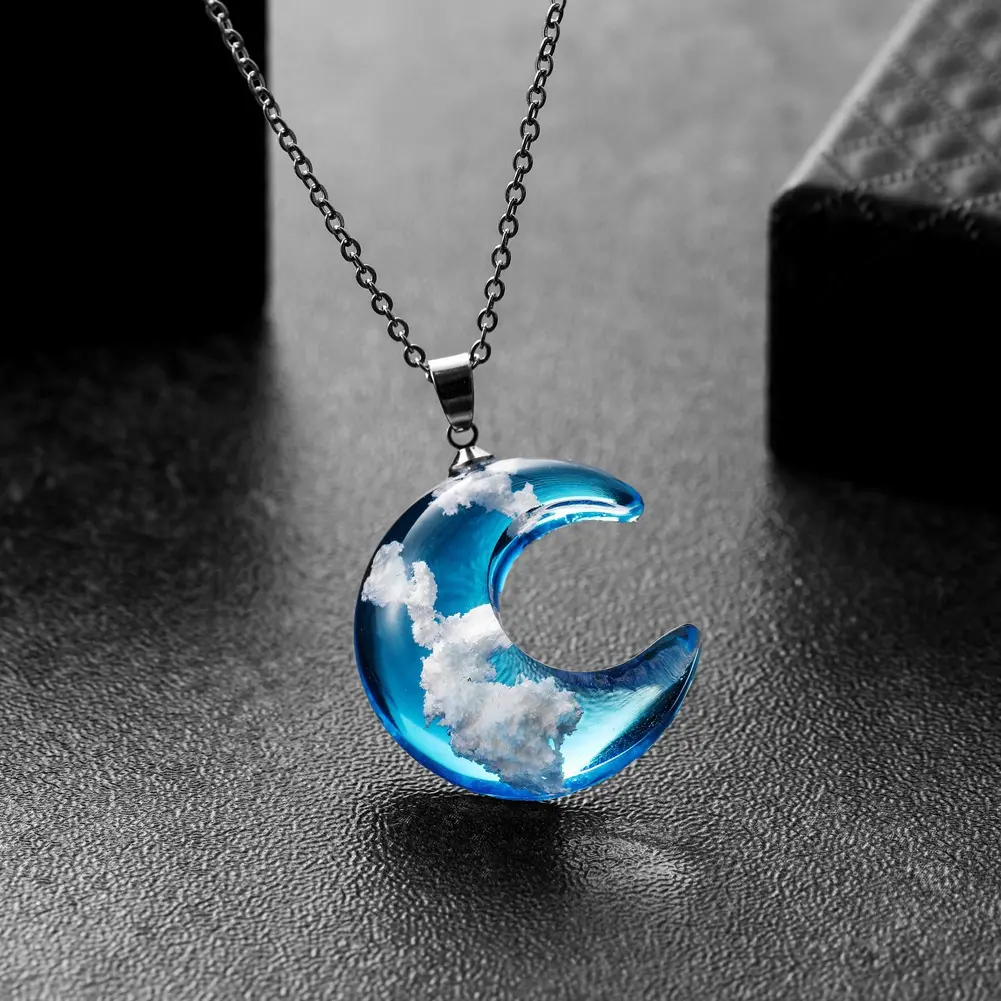 New Fashion Memorial Gifts Women Elegant Full Crescent Moon Blue Sky White Cloud Transparent Resin Ladies Necklace Jewelry