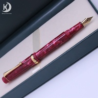 Stylo personnalisé de luxe couleur bonbon rouge acrylique stylo plume avec garniture en or nouveauté poly résine calligraphie stylo d'écriture