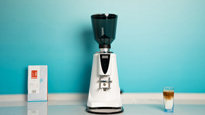 Molinillo de Café Eléctrico con Muelas Planas de 68 mm y Pantalla Digital - Product Image 4