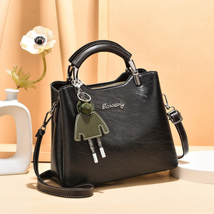 Sac à main élégant et polyvalent pour femmes, tendance, à porter à l'épaule ou en bandoulière, grande capacité, luxueux. - Product Image 1