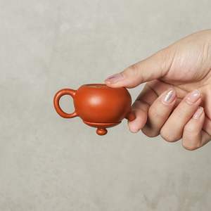 Super Mini théière en argile violette de haute qualité avec poignée en céramique <span class=keywords><strong>et</strong></span> ornements mignons pour animaux de compagnie pour les voyages ou les cérémonies de thé/café - Product Image 4