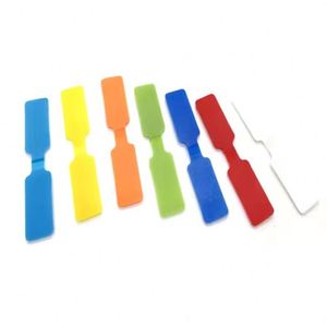 Attaches auto-agrippantes personnalisables pour le stockage intensif, avec bandes élastiques et boucles en nylon pour suspendre les attaches de câbles - Product Image 1