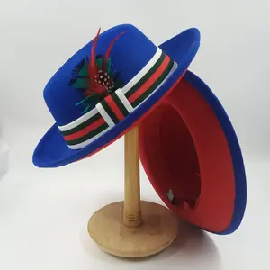 2022 शरद ऋतु सर्दियों नई उच्च गुणवत्ता अनुकूलित पंख गेंदबाज प्रकार का टोप टोपी दो टोन पुरुषों पार्टी की घटनाओं के लिए फेडोरा टोपी फैशन पोशाक