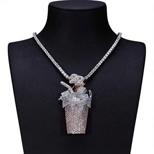 AMBER JEWELS Lujoso Charm Unisex de Plata 925 Bañado en Rodio con Moissanita y Perla de Agua Dulce, Diseño de Corona Temática de Palomitas de Maíz - Product Image 1