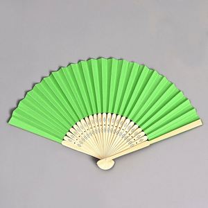 Abanicos de Mano Portátiles de Bambú para Invitados de Boda, Diseño de Arte Folclórico Tallado y Pintado, Recuerdo para Fiesta de Navidad - Product Image 4