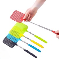 Ventes directes d'usine de tapette à mouches en plastique rétractable de 28 pouces, disponible en plusieurs couleurs, avec une poignée durable