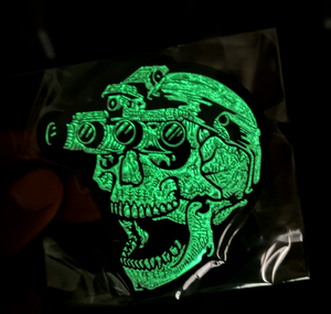Parche táctico de goma luminoso que brilla en la oscuridad con diseño de logotipo personalizado para ropa, gorras y mochilas, precio de fábrica. - Product Image 5