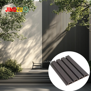 Panneau mural WPC imperméable 3D creux, revêtement extérieur à texture bois, panneaux composites bois-<span class=keywords><strong>PVC</strong></span> résistants aux intempéries pour l'extérieur - Product Image 2