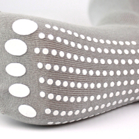 Chaussettes antidérapantes personnalisées avec logo pour trampoline, chaussettes de maintien de la cheville pour parc de trampolines