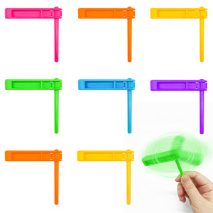 Sifflets à manivelle, mini-jouets pour fêtes, sifflets colorés rotatifs éducatifs pour encourager - Product Image 1