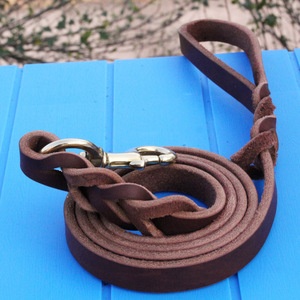 Correa para Perro de Cuero Trenzado Marrón y Negro con Cierre Metálico para Pasear Perros Pastores Alemanes - Product Image 3