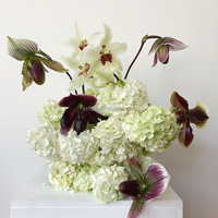 Boules de fleurs artificielles décoratives de haute qualité, blanches et vert clair, parfaites pour les mariages, la décoration de bars et divers événements.