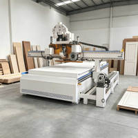 Máquina de Tallado de Madera CNC Automática HMI de 1800*3600 mm, Router CNC para Trabajar la Madera con Plataforma de Carga Automática en Venta