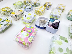 Yeni Gelen Manyetik Çiçek Desenli Mini Teneke Kutu Seti Çiçek İğne Geçirici Silikon Yüksükler 32 Parça - Dayanıklı Taşınabilir Dikiş Aksesuarı - Product Image 3