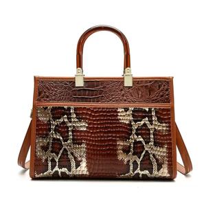 กระเป๋าถือความจุขนาดใหญ่กระเป๋าหลากสีขายส่ง - Product Image 1