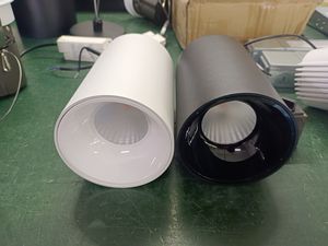 Thạc sĩ B loạt quyền lực rộng phạm vi <span class=keywords><strong>LED</strong></span> <span class=keywords><strong>COB</strong></span> ánh sáng <span class=keywords><strong>LED</strong></span> Spotlight vòng đen trắng bề mặt downlight <span class=keywords><strong>Led</strong></span> xi lanh Đèn Mặt dây chuyền - Product Image 5