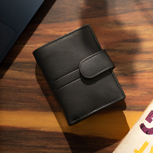 Portefeuille porte-cartes en cuir et aluminium avec système de tirage, fabrication haut de gamme et personnalisation de marque disponible, vente en gros - Product Image 1