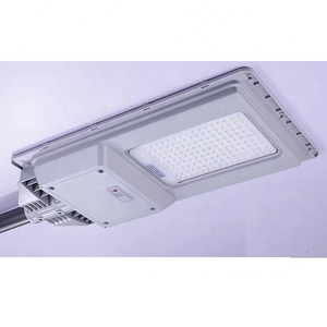 Farola LED Solar de 300W con Poste, IP65 Impermeable, Sensor de Movimiento y Control Remoto para Jardín y Uso en Exteriores - Product Image 2