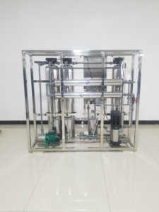 Système de traitement de l'eau par osmose inverse de haute qualité 0,5 t/h, contrôlé par PLC, avec moteur et boîte de vitesses - Product Image 6