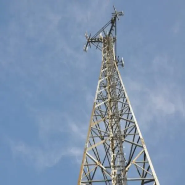 Torre di comunicazione con struttura in acciaio torre di ricezione del segnale satellitare con Base a torre di comunicazione integrata indipendente