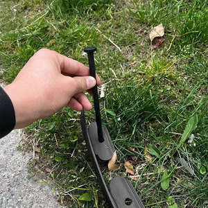 Kit de borde de césped Flexible de 33 pies con 30 clavos <span class=keywords><strong>Mini</strong></span> <span class=keywords><strong>valla</strong></span> de límite de jardín de plástico Hardware Borde de paisaje de <span class=keywords><strong>madera</strong></span> tratado a presión - Product Image 4