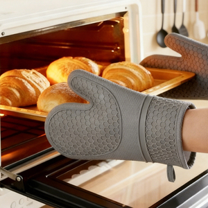 Gants de four doux personnalisés noir-gris en coton biologique double, résistants à la chaleur, pour cuisine, micro-ondes et barbecue, avec inserts en silicone - Product Image 6