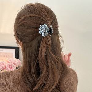 Pince <span class=keywords><strong>à</strong></span> cheveux élégante bleu et jaune <span class=keywords><strong>à</strong></span> motif écossais 3D avec fleur, pour <span class=keywords><strong>chignon</strong></span> demi-hauteur, pince requin professionnelle pour salon, sectionnement et fixation - Product Image 3