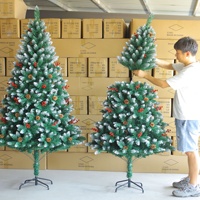 Adornos Navideños Artificiales de PVC con Conos de Pino Blanco y Bayas Rojas, Venta al Por Mayor de Fábrica