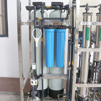 Petit système de dessalement de station d'eau 250L 500L 1000L équipement de système de traitement de l'eau de forage par osmose inverse
