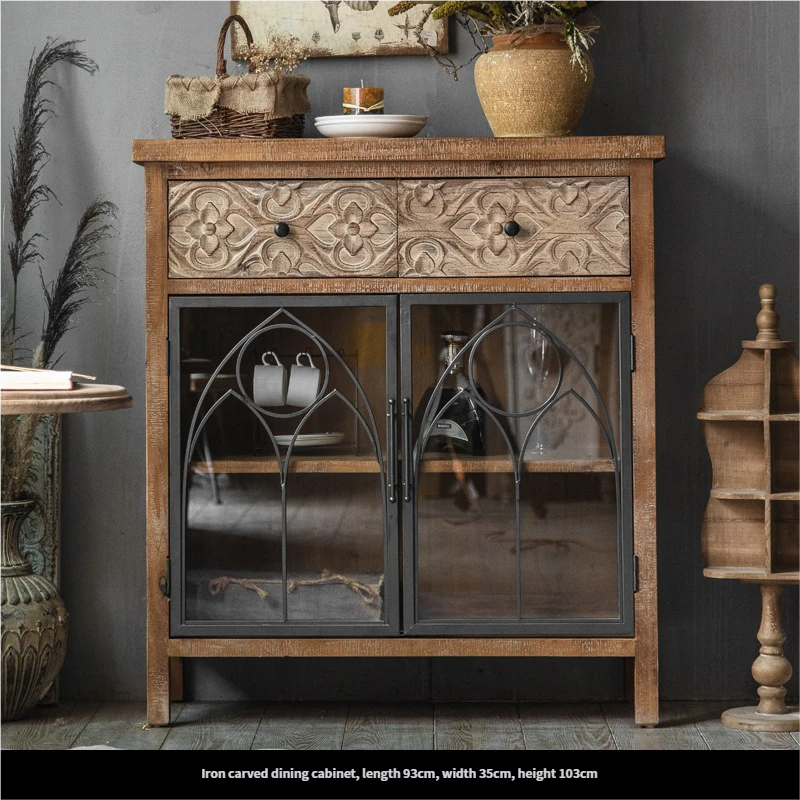 Buffet avec motif arqué