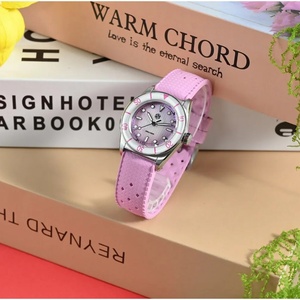 Reloj de Pulsera para Mujer San Martin SN0151 2026 de 32.5mm, Elegante y Lujoso, Reloj de Cuarzo, Esfera Guilloché MOP, Zafiro, Resistente al Agua 200m - Product Image 4