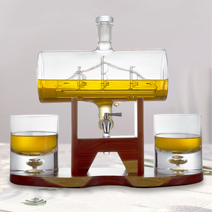 아버지의 날 유리 선물 크리스탈 배럴 위스키 디캔터 세트 (브랜디, 리큐어, 칵테일, 보드카, 버번용 유리잔 2개 포함) - Product Image 6