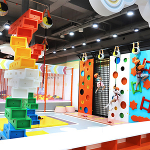 Équipement de jeu intérieur sécurisé pour enfants : Conception et aménagement de parcs de jeux avec filets d'escalade - Product Image 5