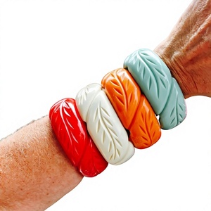 Meilleur bracelet en résine sculptée à motif floral vintage, design unique et élégant, vert, unisexe, classique, mignon, pour femme, anniversaire - Product Image 4