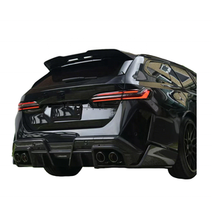 Kit Carrozzeria in Fibra di Carbonio SQ 2026 per <span class=keywords><strong>BMW</strong></span> M5 G99 <span class=keywords><strong>Station</strong></span> <span class=keywords><strong>Wagon</strong></span>: Labbro Anteriore, Minigonne Laterali, Diffusore Posteriore, Prese d'Aria Posteriori, Copri Specchietti - Product Image 2