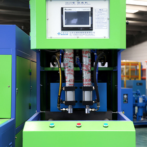 Máquina Sopladora de Botellas PET Semiautomática con PLC y Motor, Modelo Dassaw DA-23 para Botellas de Plástico de 5L-10L - Product Image 3