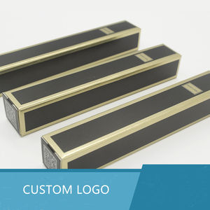 Venta al por mayor brillante Etiqueta Privada lápiz labial caja negro oro caja de embalaje CustomGift caja de embalaje - Product Image 2