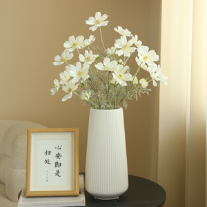 Bouquet de fleurs artificielles Timo Floral Art Cosmos en soie pour la décoration de la maison, du salon et des accessoires de mariage - Product Image 4