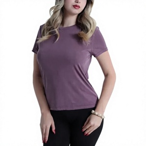 เสื้อยืดแขนสั้นผู้หญิง Ever Glow Plus Size ระบายอากาศได้ดี ป้องกันการเป็นขุย เป็นมิตรกับสิ่งแวดล้อม แห้งเร็ว สไตล์ลำลอง สำหรับผู้ใหญ่ ด้านหน้า - Product Image 1