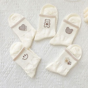 Women's Crew Socks White Cartoon Pattern Sweat Absorbing Breathable Regular Casual Socks For Autumn Winter - Product Image 3