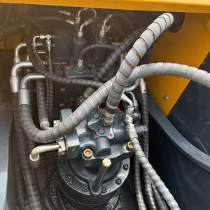 Excavatrice sur chenilles Hyundai 220 d'occasion, d'origine coréenne, 22 tonnes, hydraulique - Product Image 6
