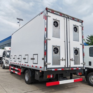 Camión de Carga ISUZU KV600 4*2 para Transporte de Pollitos, Crías y Ganado - Product Image 4