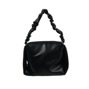 Bolsa de cosméticos personalizada de cuero 2025, bolsa de maquillaje impermeable con cremallera para viaje - Product Image 4