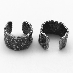 Yunnique Boucles d'oreilles à la mode en acier titane, motif géométrique noir, pour hommes et femmes, aucun piercing requis - Product Image 2