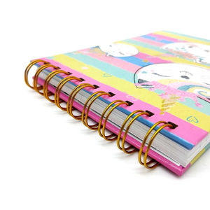 <span class=keywords><strong>Quaderno</strong></span> <span class=keywords><strong>a</strong></span> <span class=keywords><strong>spirale</strong></span> Caticorn fantasia <span class=keywords><strong>con</strong></span> sfondo <span class=keywords><strong>a</strong></span> <span class=keywords><strong>righe</strong></span> vivaci e illustrazioni di simpatici gatti-unicorni - Product Image 4