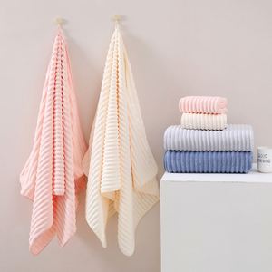 Serviette de bain extra large 70x140 super absorbante en microfibre corail de haute qualité - Product Image 1