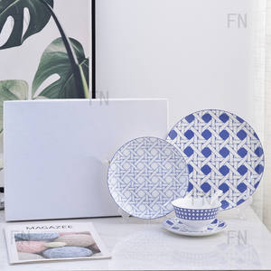 Best Selling 4 Piece Nordic Luxury Black Line Dining Room Set Ceramic Plate with <b>Gift</b> <b>Box</b> - Product Image 3